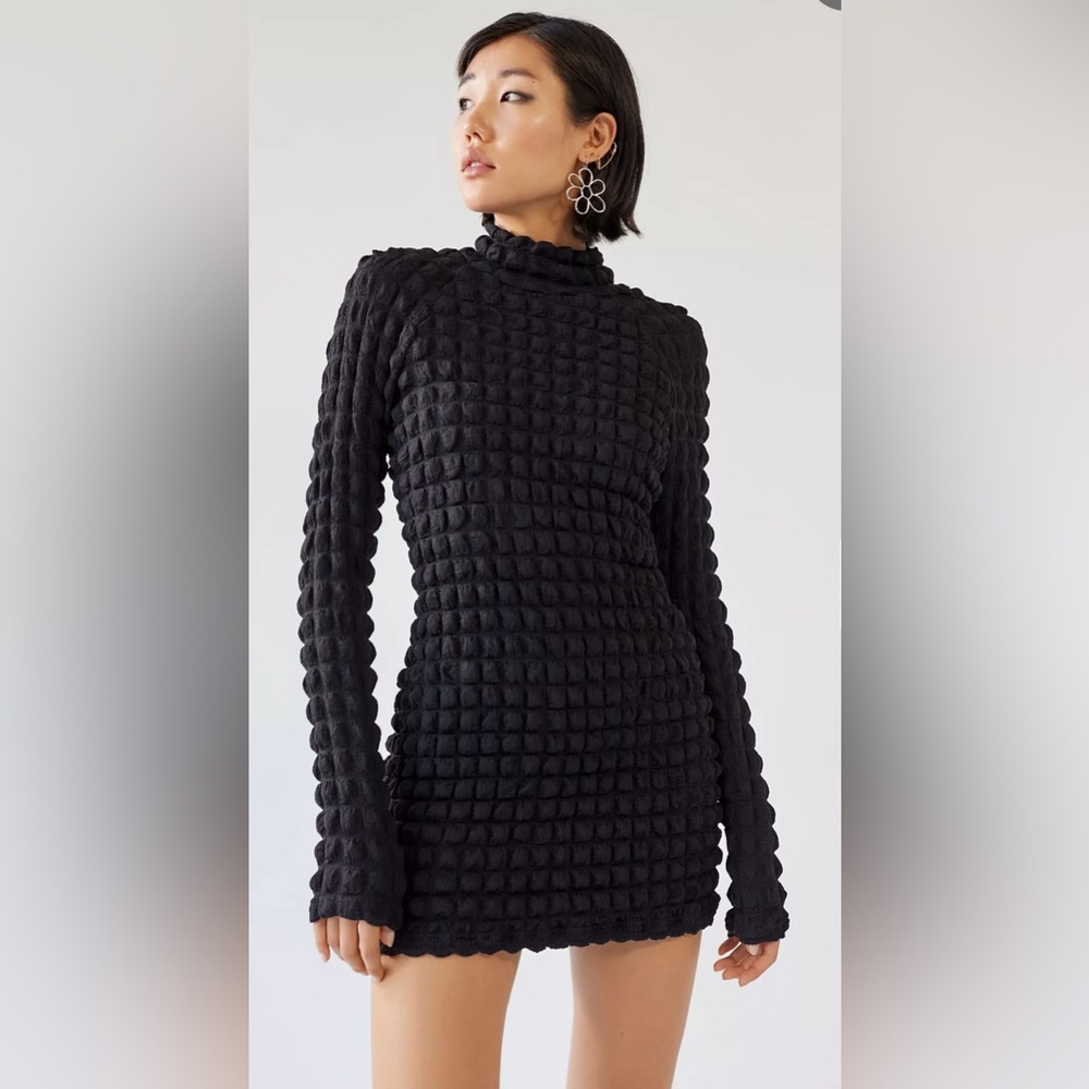Urban Outfitters Pia Bubble black mini dress